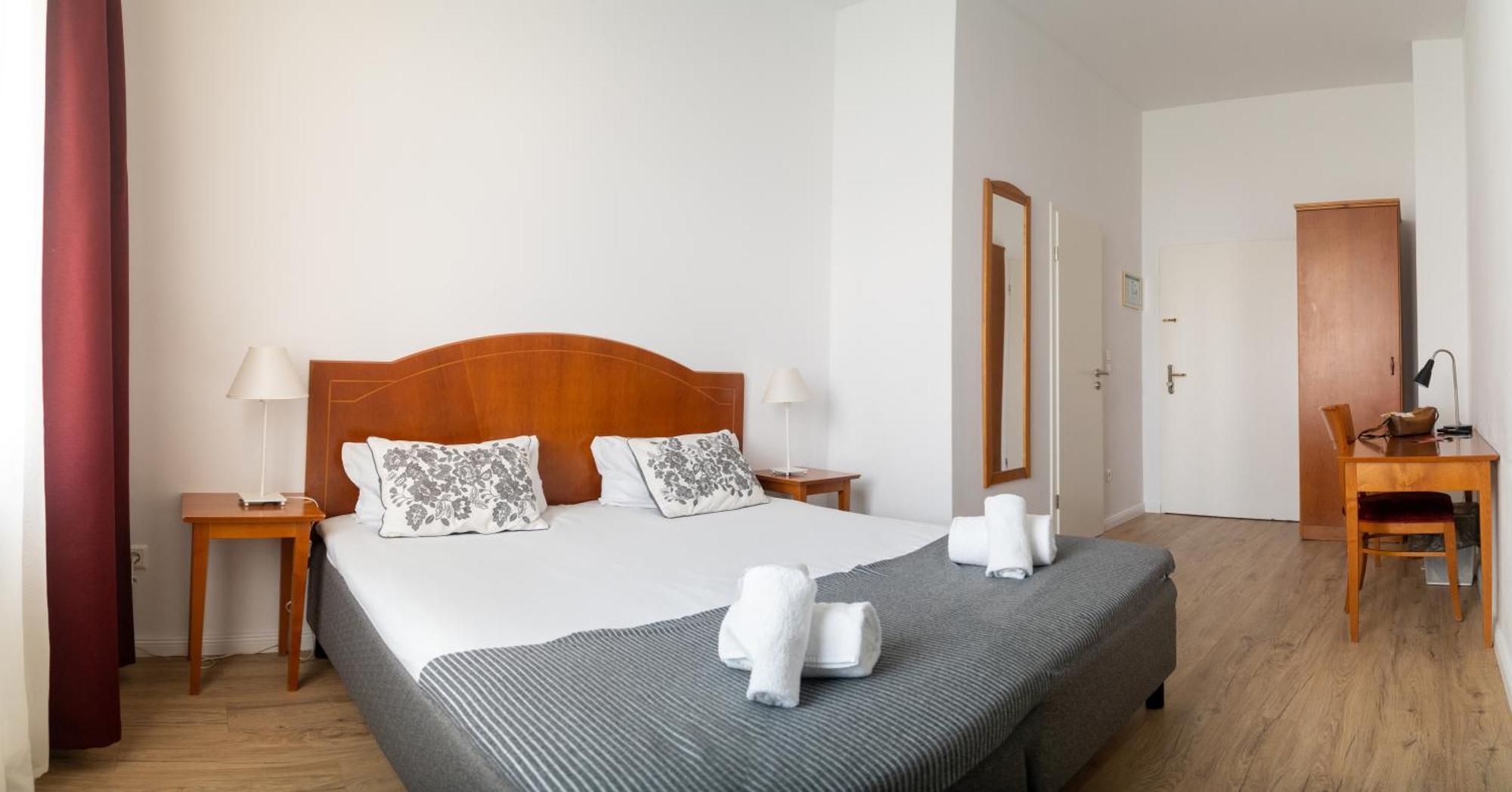 Twin Room Ensuite,1543025113:JPEG