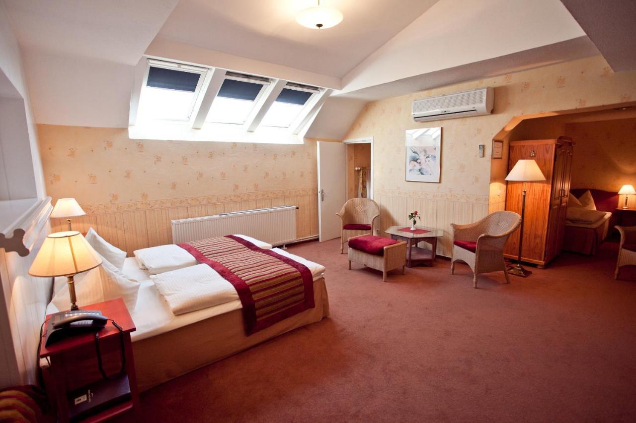 5 Bed Private Room Ensuite